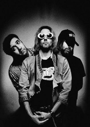 The BUZZ LOVERS tributo a NIRVANA en Mallorca